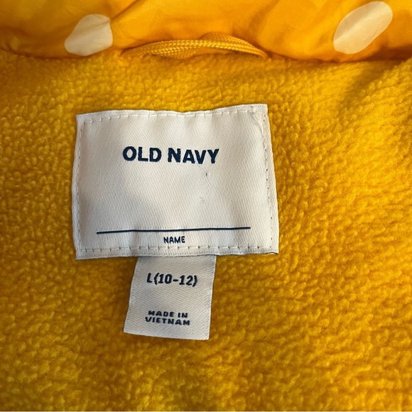 Old Navy girls yellow puffer light weight vest size 10/12. - Picture 8 of 8